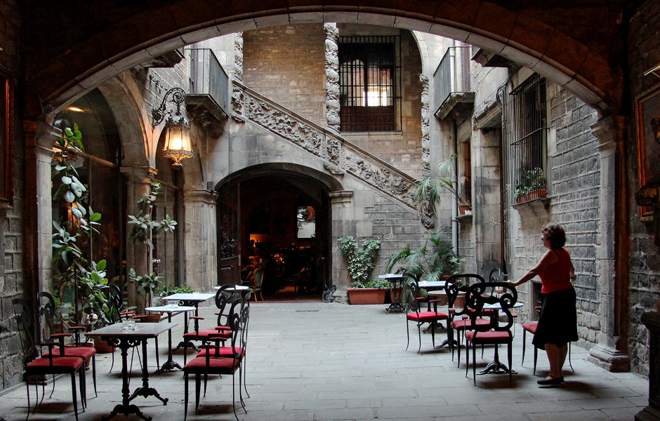 Carrer Montcada in Barcelona